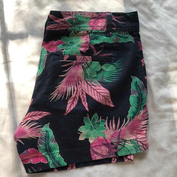 Gap tropical shorts - Picture 1 of 3